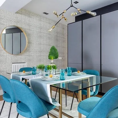Modern Aparment - Up To 6 Guests ---