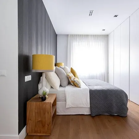 Modern Aparment - Up To 6 Guests ---