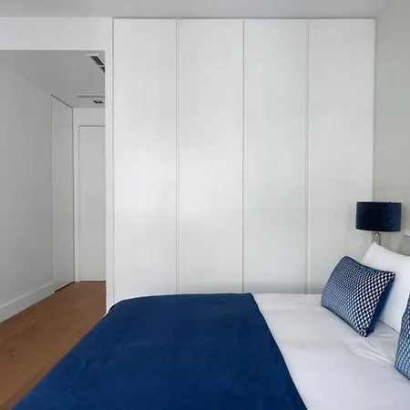 Modern Aparment - Up To 6 Guests --- *
